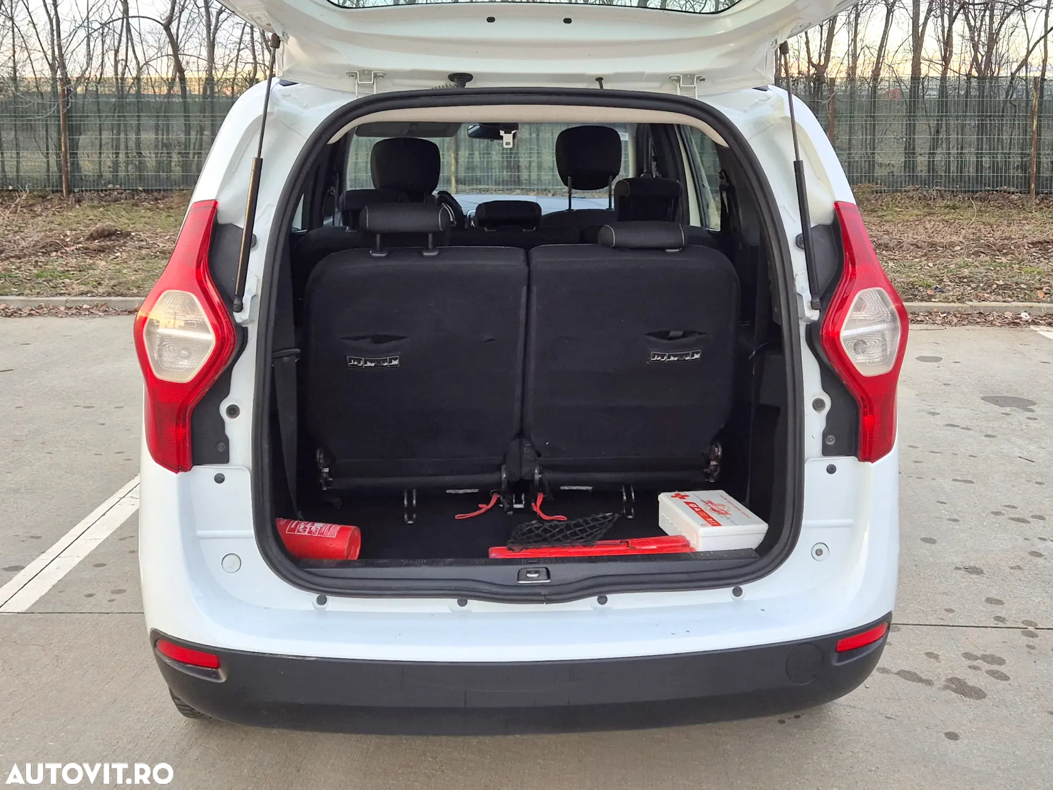 Dacia Lodgy 1.6 SCe Laureate - 12