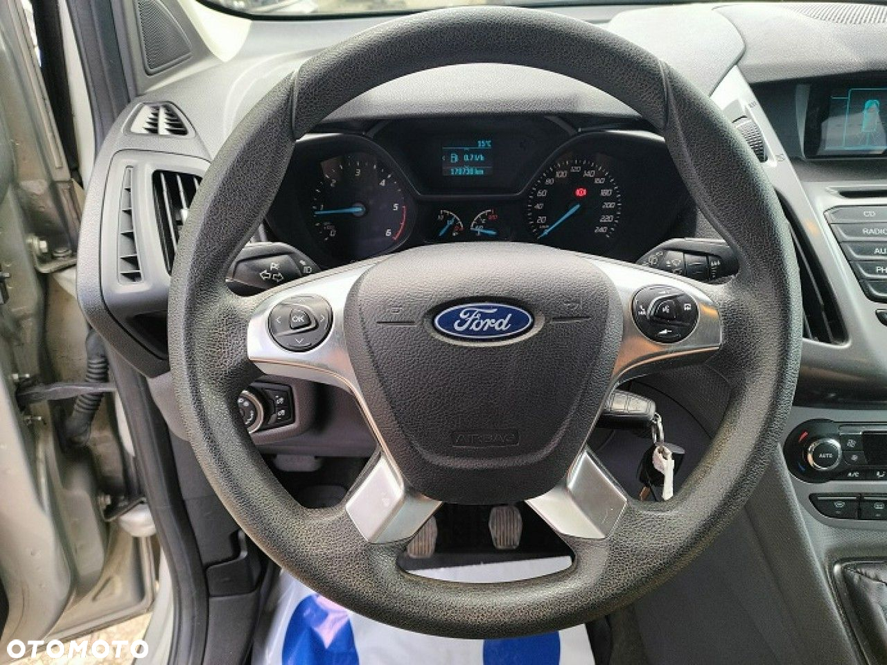 Ford Tourneo Connect Grand - 19