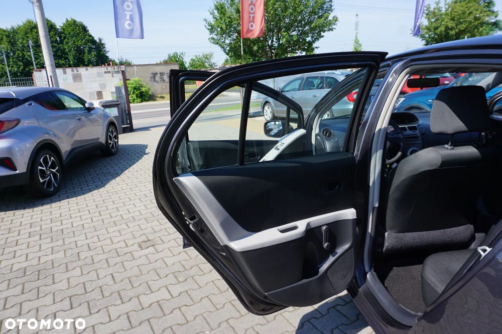 Toyota Yaris 1.33 VVT-i Cool - 23