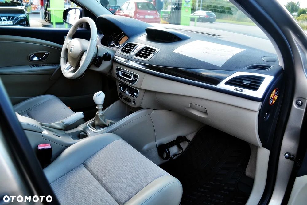 Renault Megane 1.6 16V Confort Authentique - 6