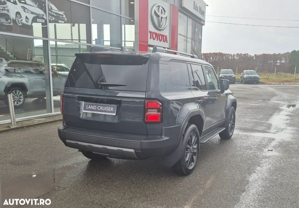 Toyota Land Cruiser 250 2.8l D-4D 204 CP A/T 7 locuri Luxury - 3