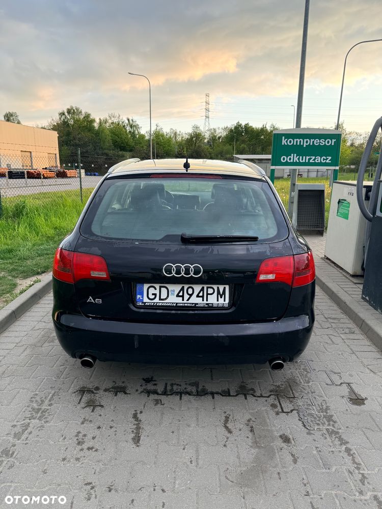 Audi A6 Avant 2.4 - 6
