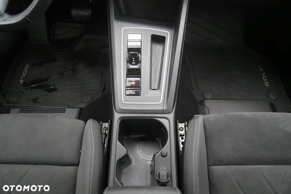 Volkswagen Golf Variant 1.5 eTSI EVO Life DSG - 11