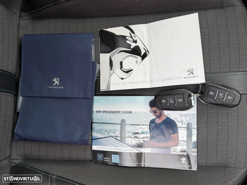 Peugeot 2008 1.2 PureTech Allure Pack - 11