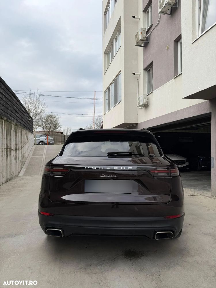 Porsche Cayenne - 6