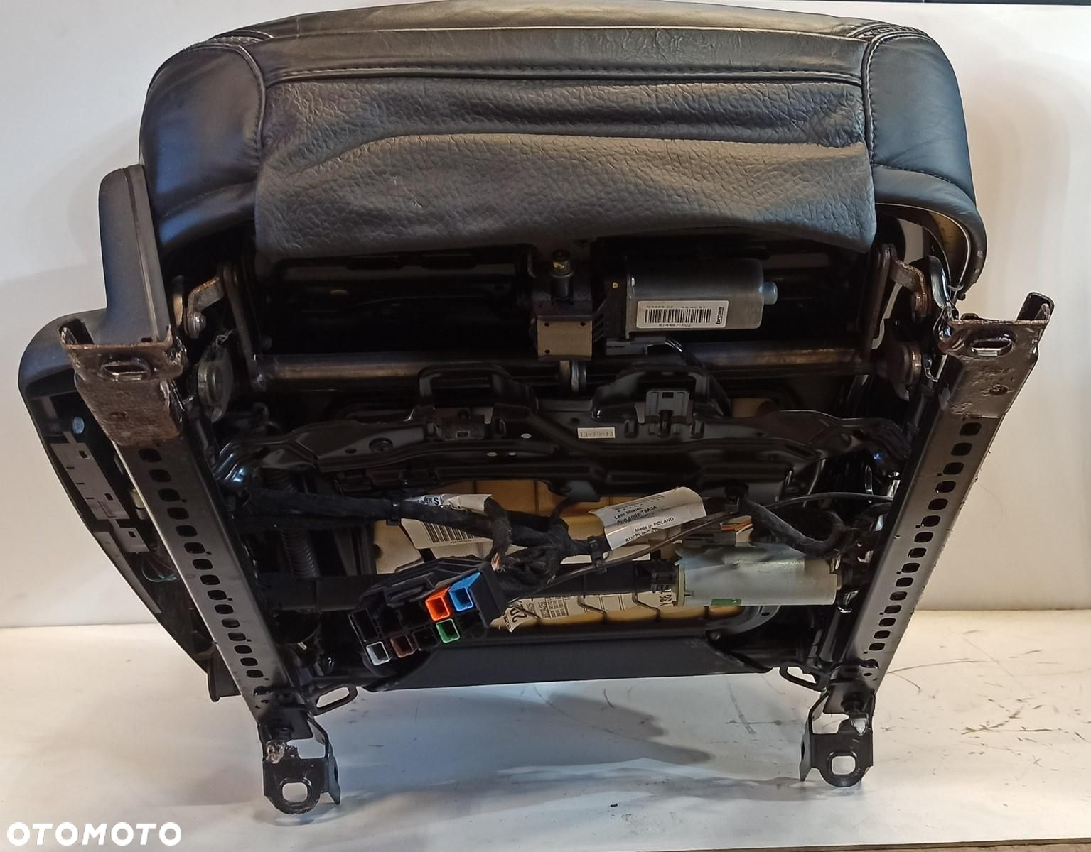 VOLVO V70 XC70 II FOTELE KANAPA 2010 - 16