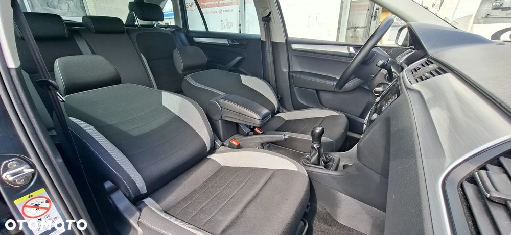 Skoda RAPID 1.0 TSI Monte Carlo - 17