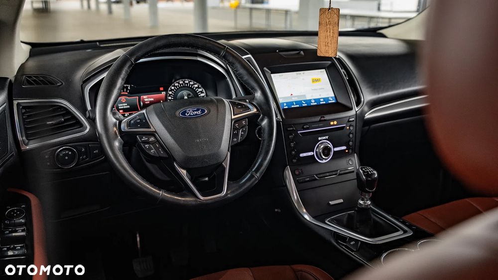 Ford Edge 2.0 TDCi 4WD Titanium - 22