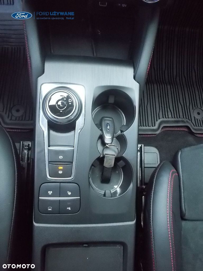 Ford Kuga - 32