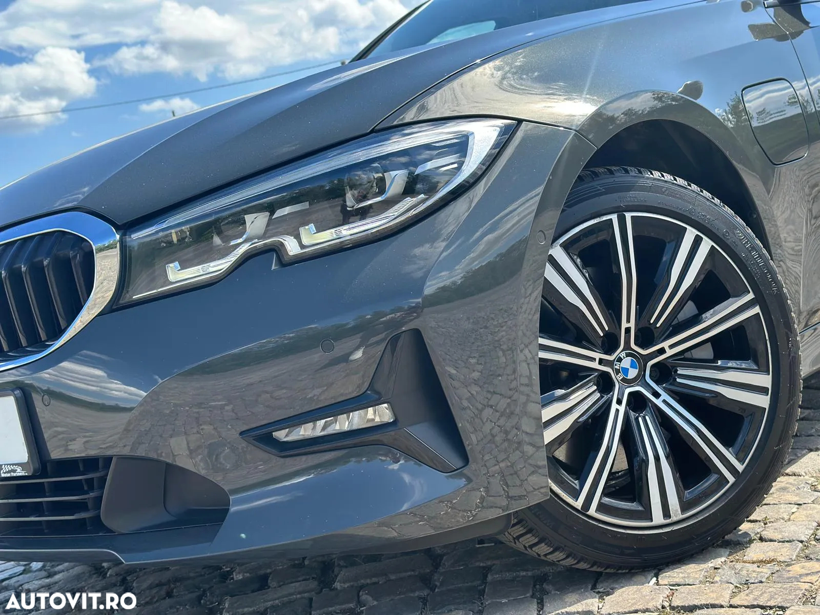 BMW Seria 3 330e Aut. Sport Line - 8