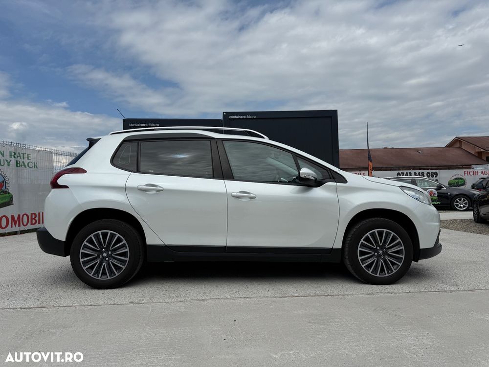 Peugeot 2008 PureTech 130 GPF Stop&Start Signature - 6