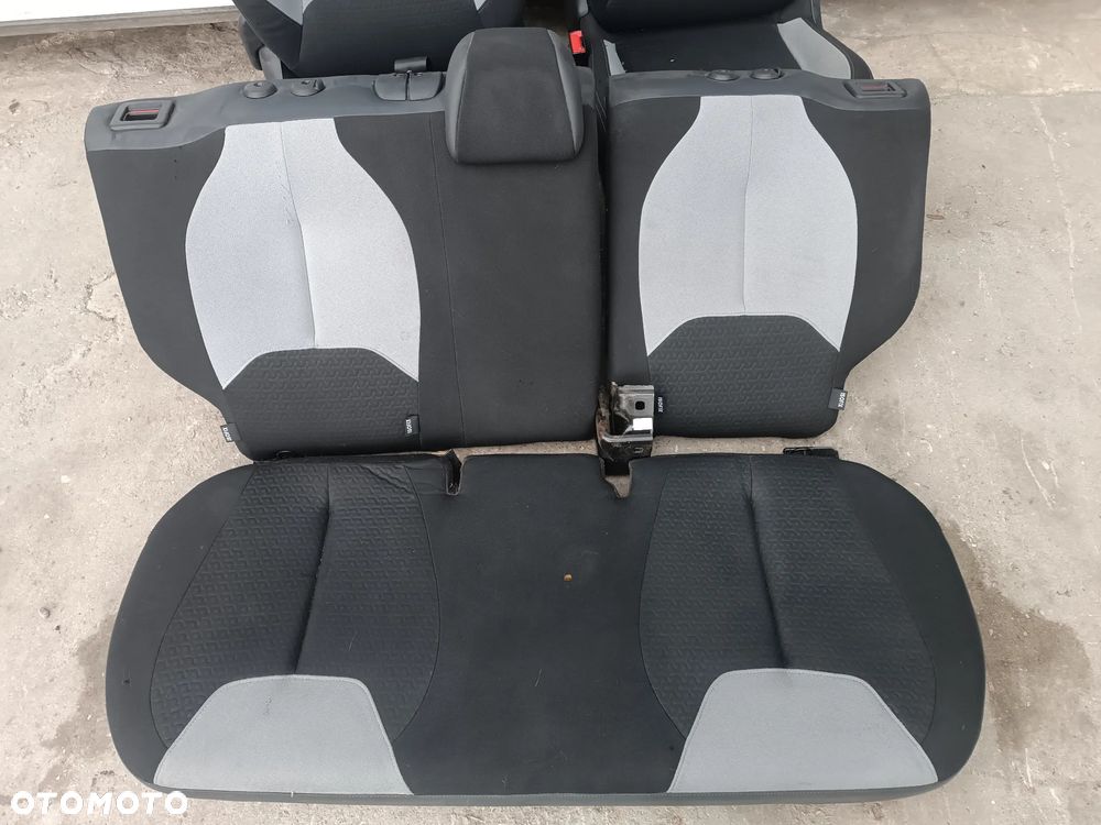 FOTELE PRZÓD TYŁ KANAPA  WNĘTRZE  CITROEN DS3 - 2