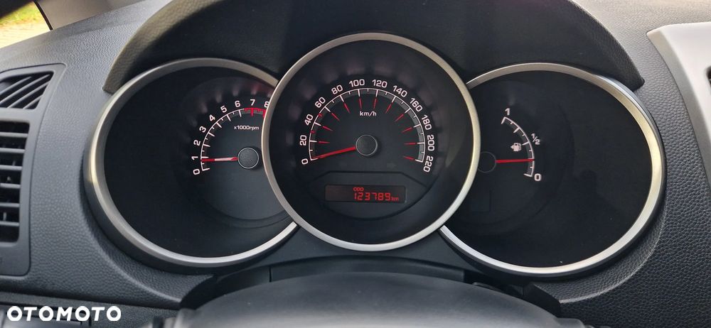 Kia Venga 1.4 CVVT Dream Team Edition - 28