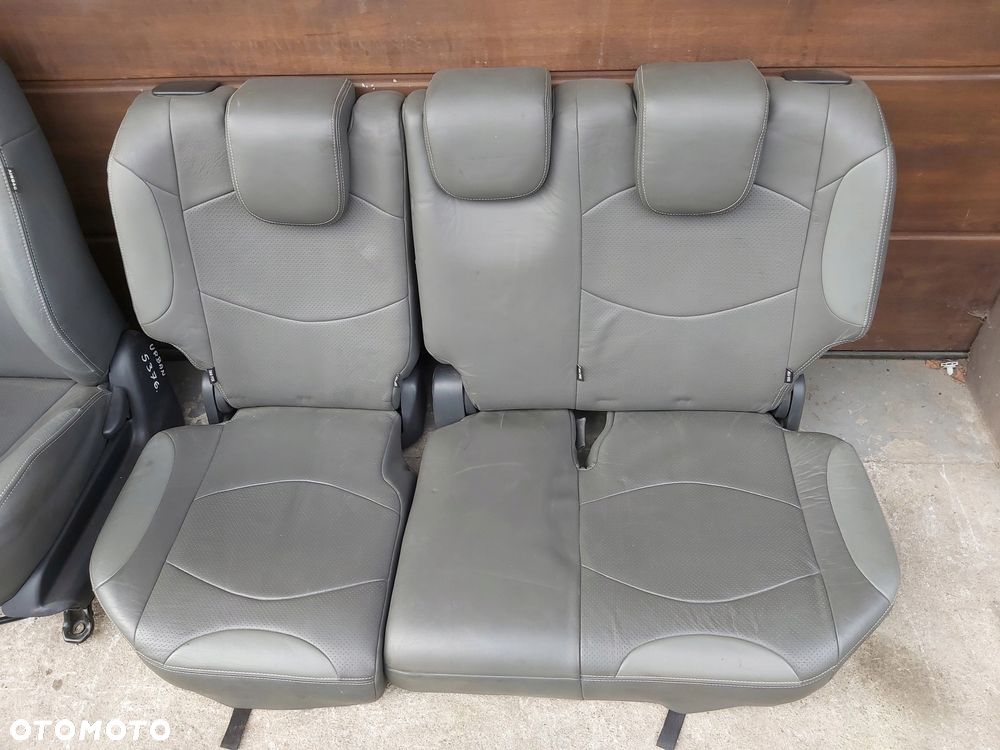 Toyota Urban Cruiser Fotele Skóra TYŁ PASY VAN 4x4 - 5