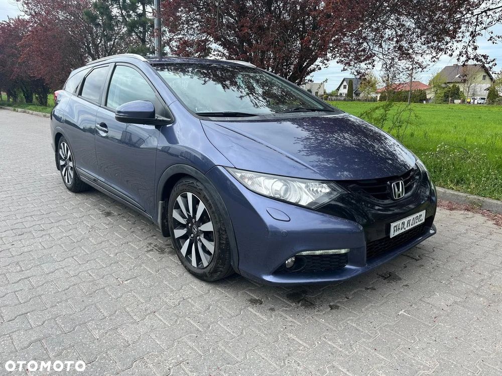 Honda Civic 1.8 Executive Navi - 2