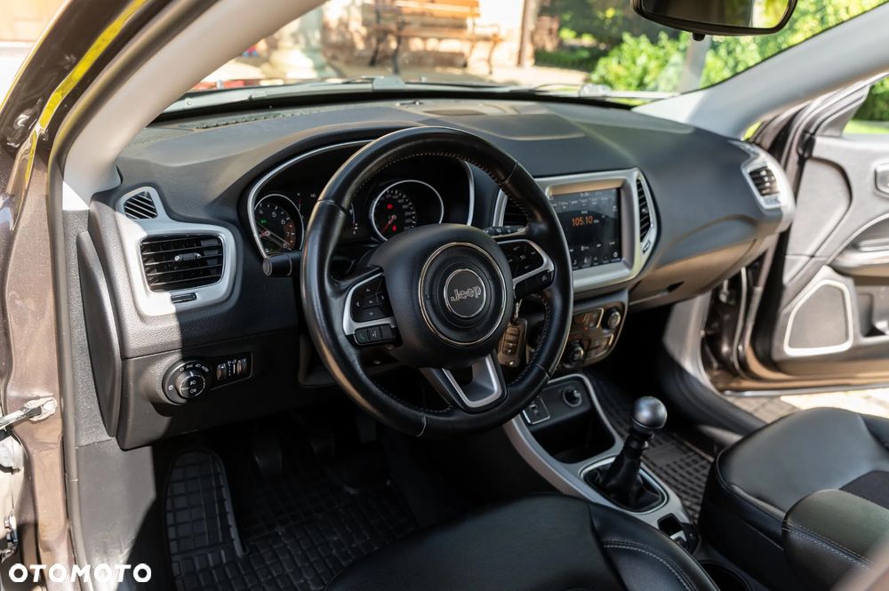 Jeep Compass 1.4 MultiAir Business Line - 32