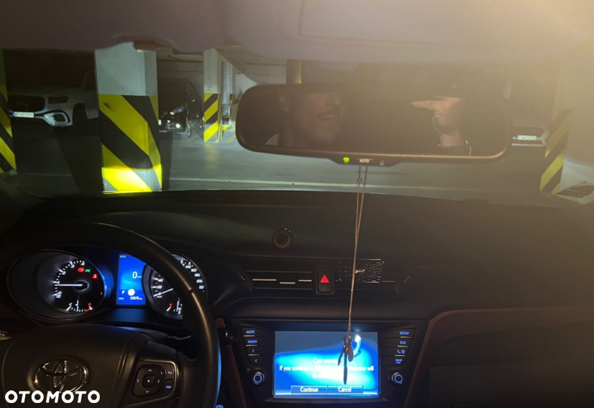 Toyota Avensis - 8