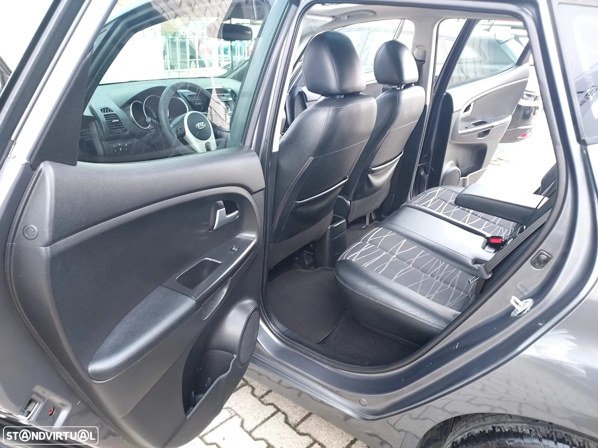 Kia Venga 1.4 CRDi TX ISG - 25