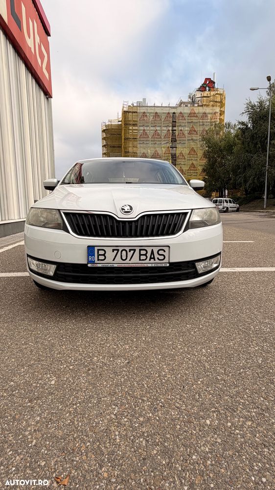 Skoda Rapid - 4