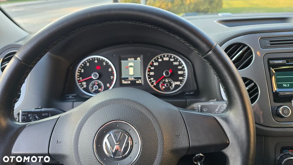 Volkswagen Tiguan - 33