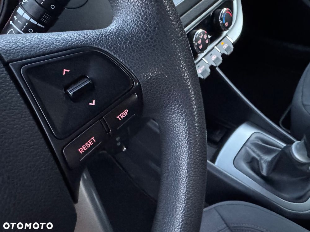 Kia Rio - 20