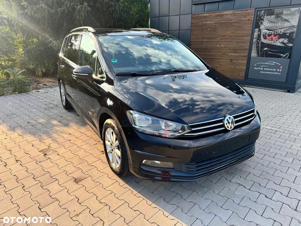 Volkswagen Touran - 12