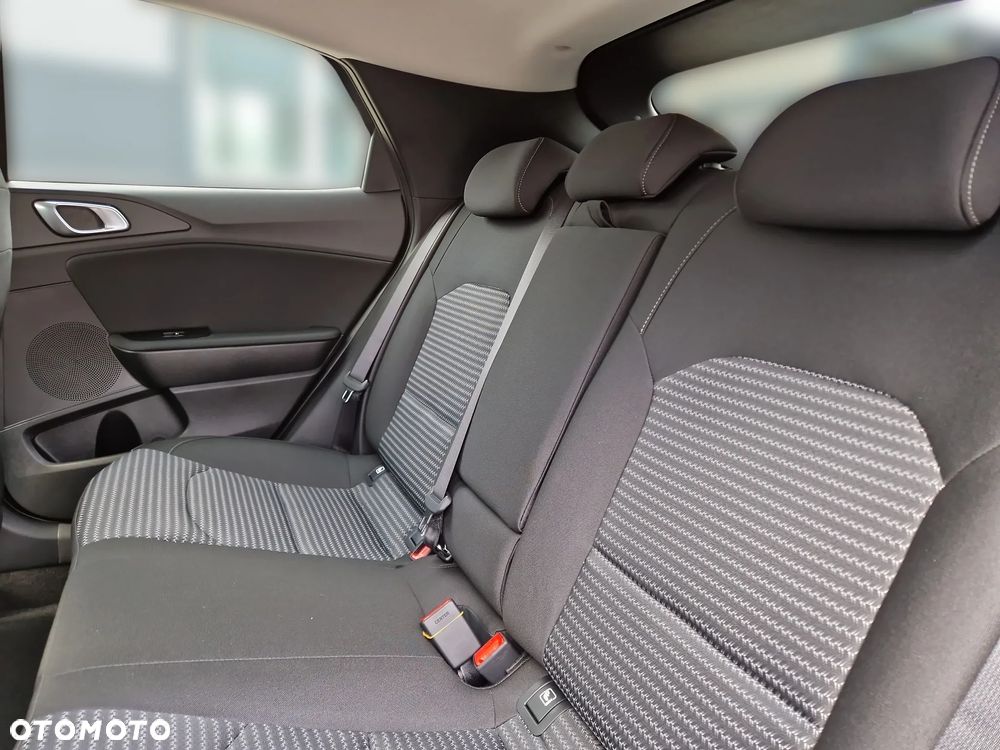 Kia XCeed - 15