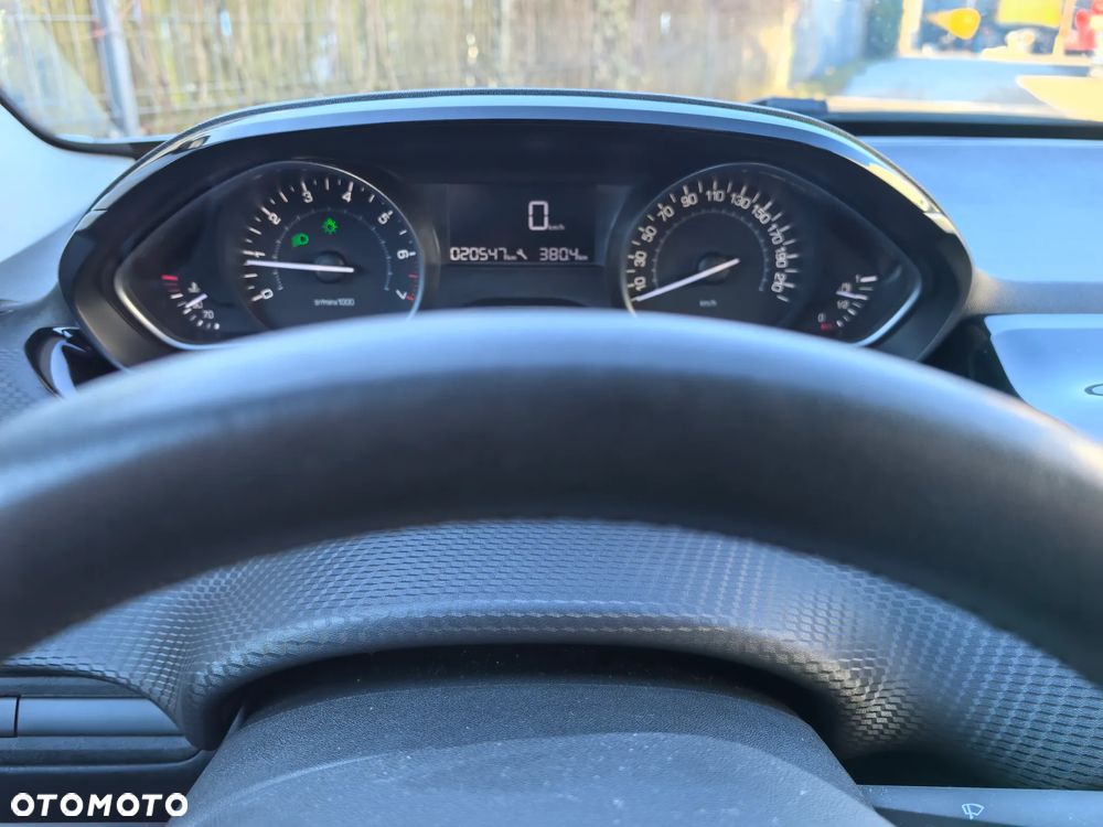 Peugeot 208 82 PureTech Style - 17