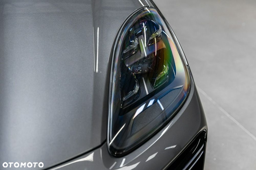Porsche Cayenne - 12