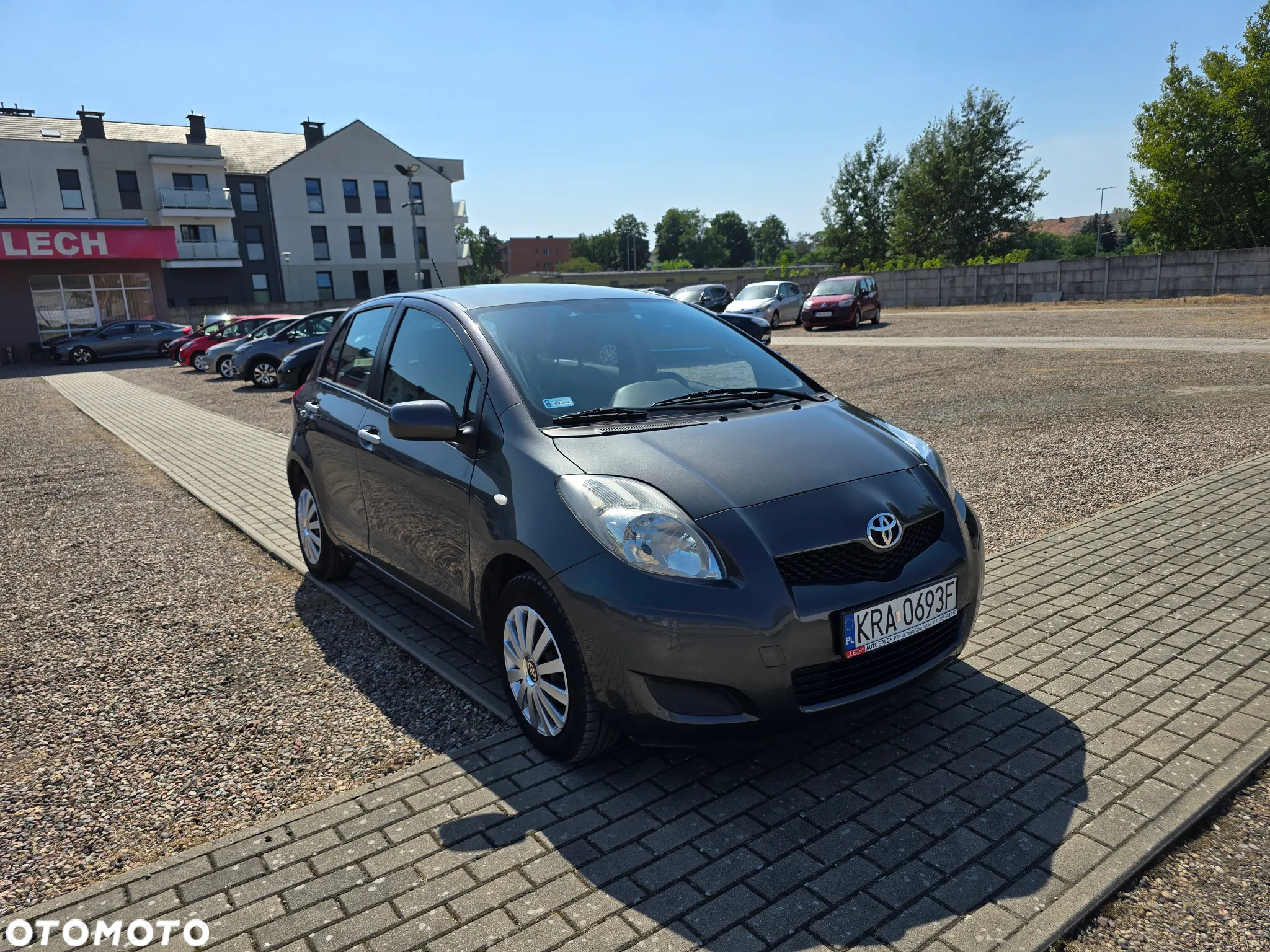 Toyota Yaris 1.33 Premium - 3