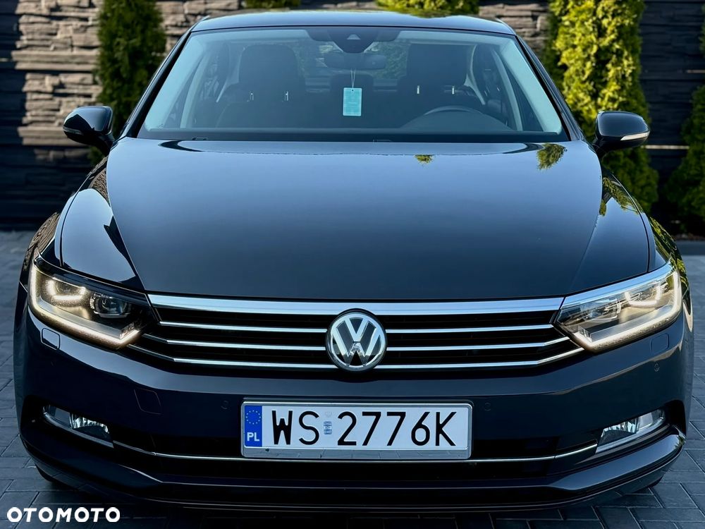 Volkswagen Passat 2.0 TDI SCR Comfortline DSG - 2