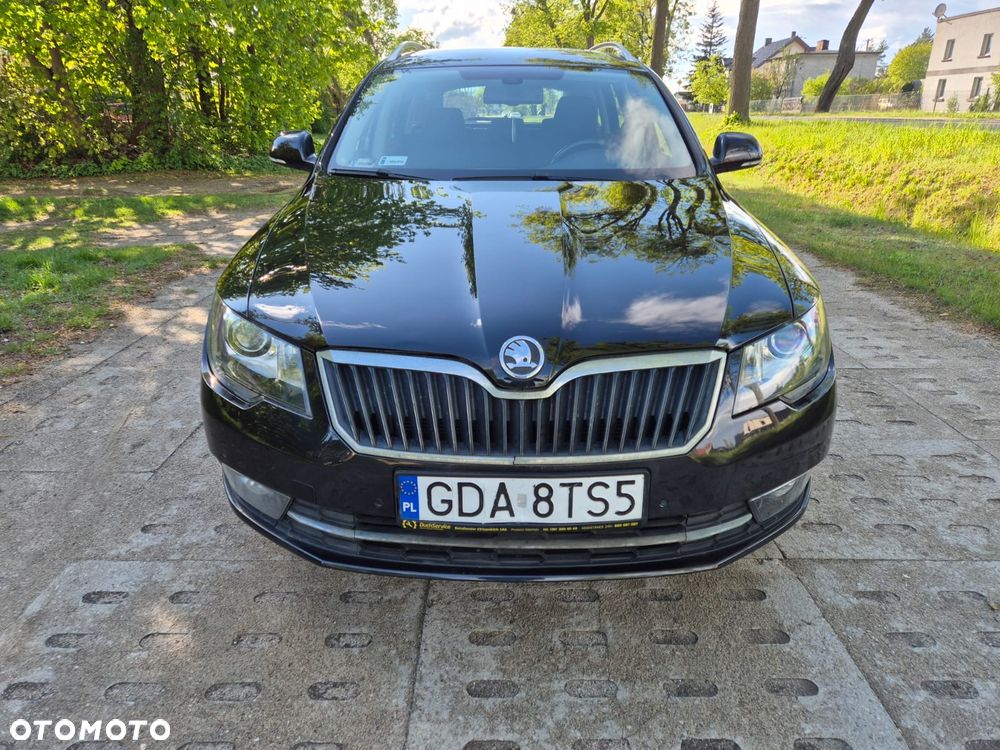 Skoda Superb 2.0 TDI Ambition DSG - 33