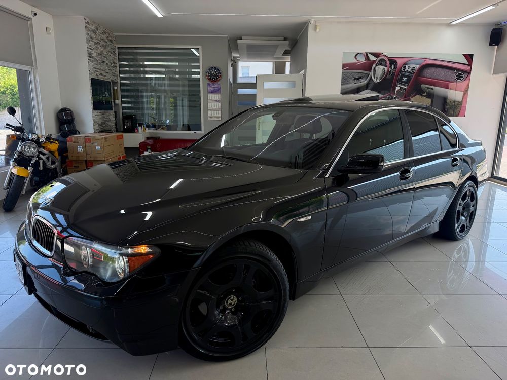 BMW Seria 7 745i - 19