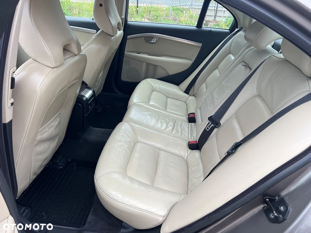 Volvo S80 - 12
