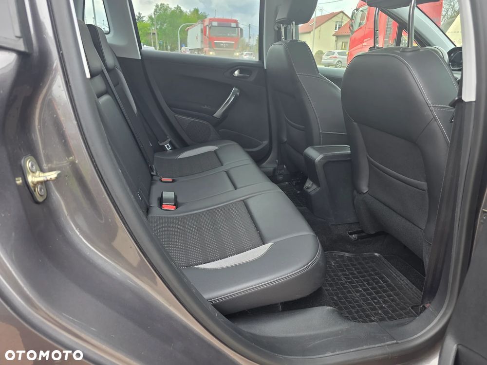 Peugeot 2008 e-HDi FAP 115 STOP & START Allure - 15