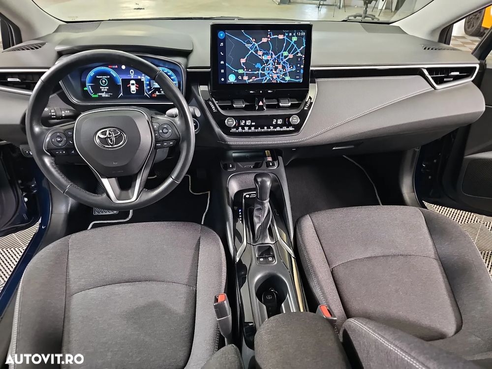 Toyota Corolla - 10