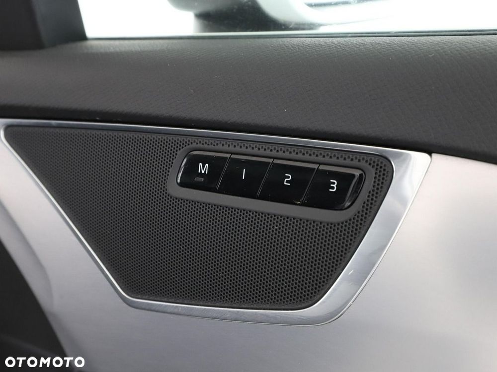 Volvo XC 90 T8 AWD Twin Engine Geartronic Momentum - 41