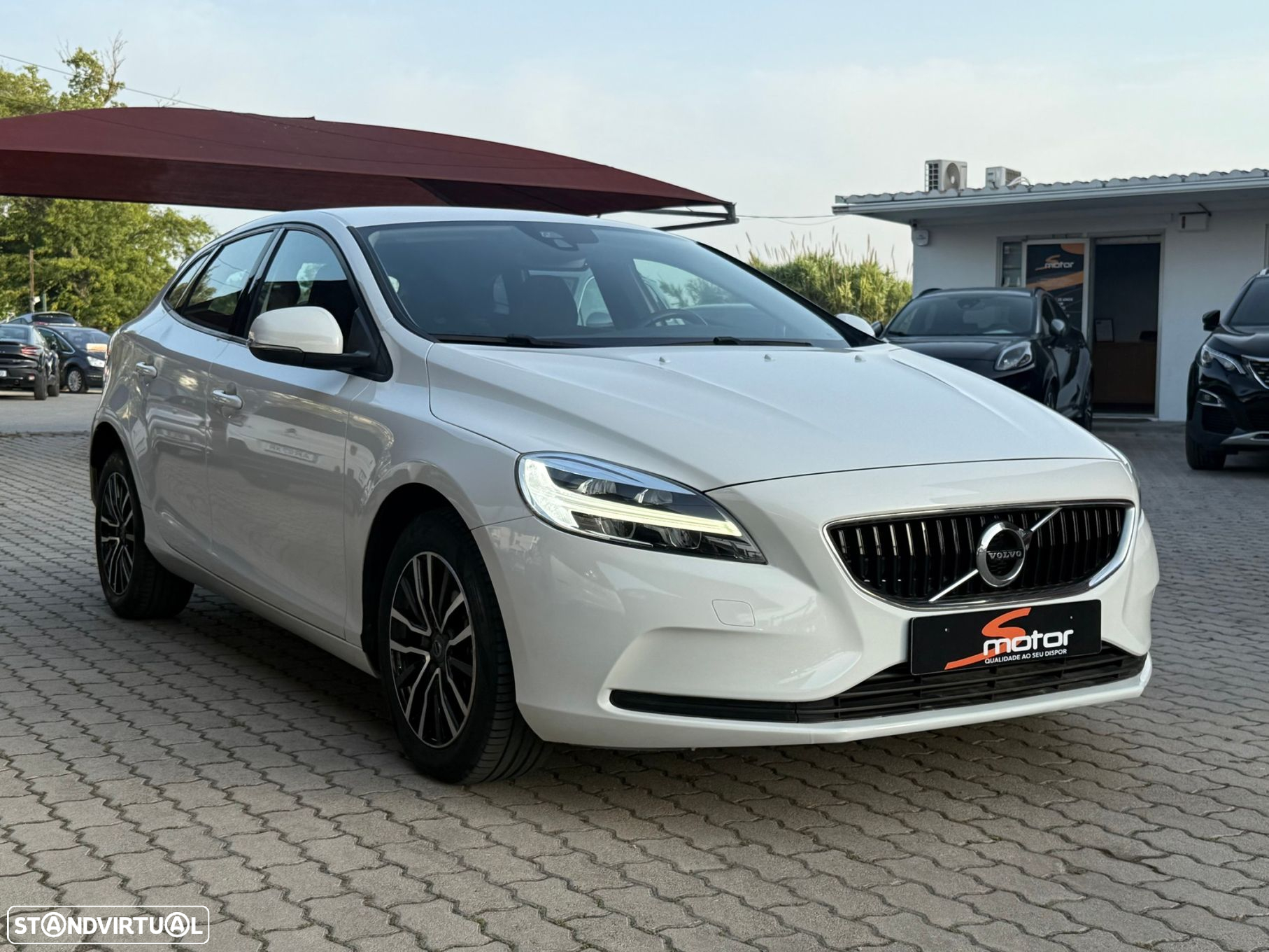 Volvo V40 2.0 D2 Momentum Geartronic - 2