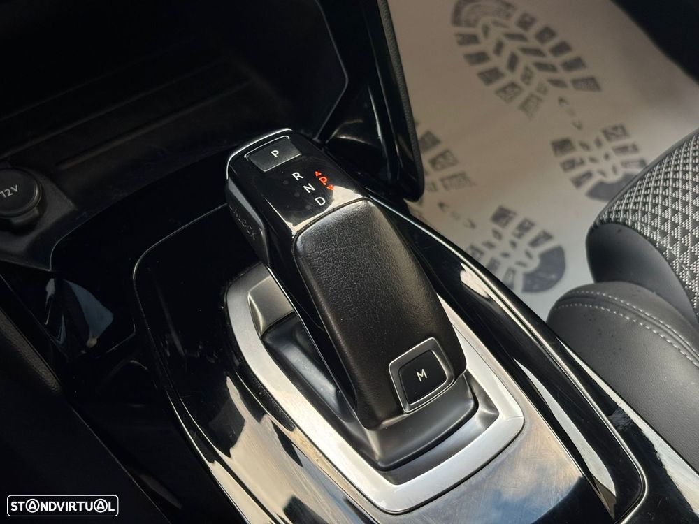 Peugeot 2008 1.5 BlueHDi GT EAT8 - 21