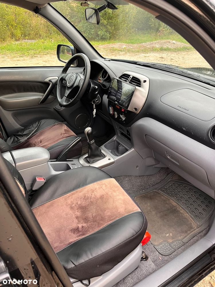 Toyota RAV4 2.0 D-4D 4x4 - 11