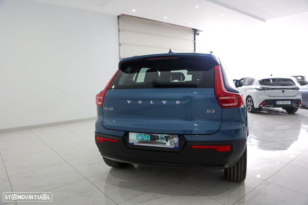 Volvo XC 40 2.0 B3 Plus Dark - 8