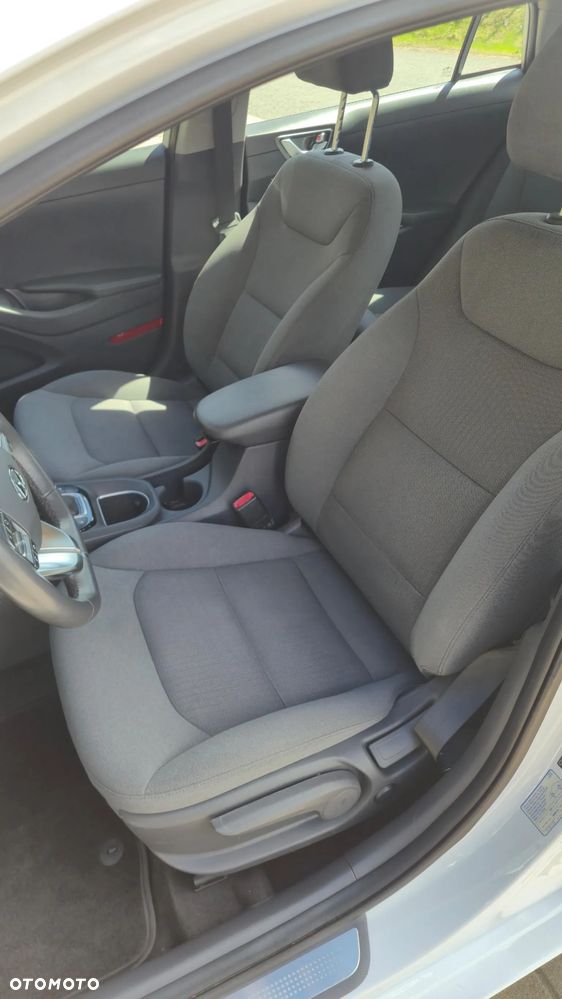 Hyundai IONIQ Hybrid Premium - 15