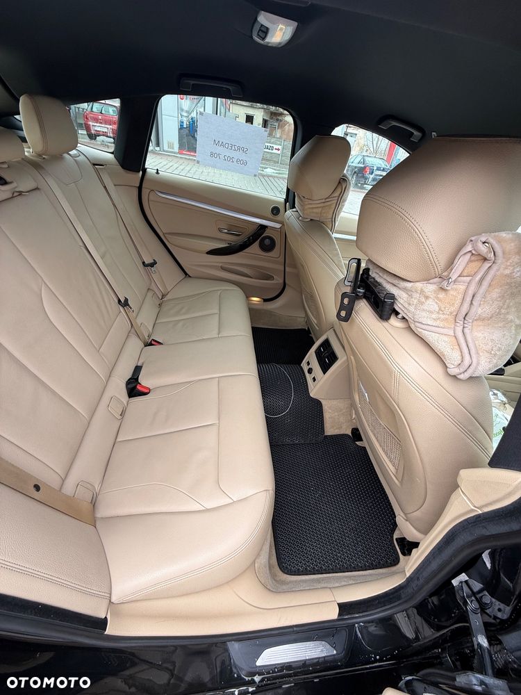 BMW Seria 3 330i xDrive M Sport - 15