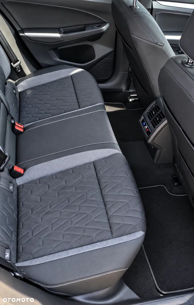 Volkswagen Golf 2.0 TDI SCR DSG Goal - 11