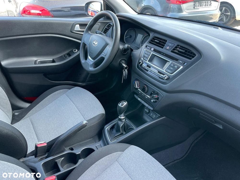 Hyundai i20 1.1 CRDi Passion - 6