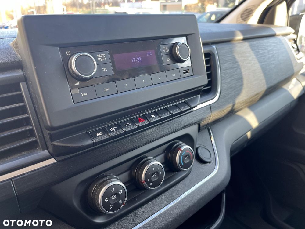 Renault trafic - 25