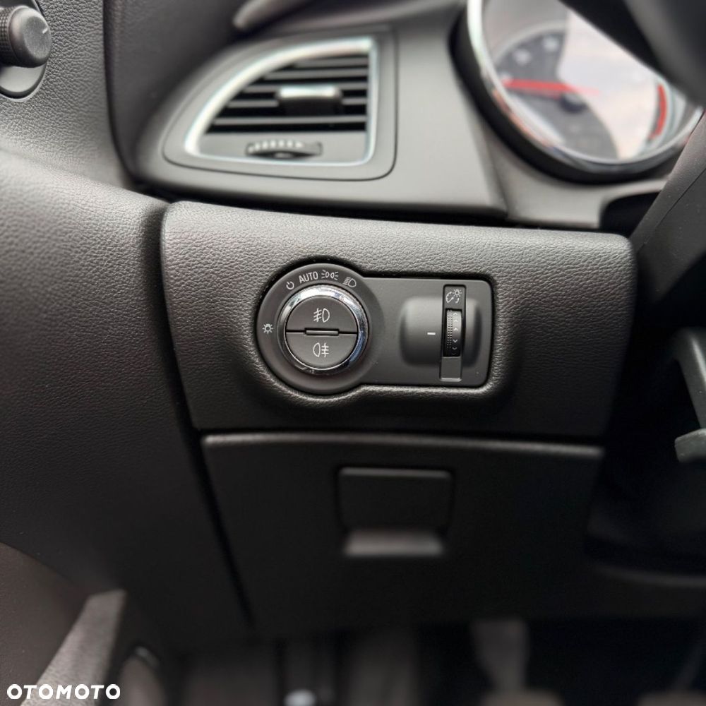 Opel Cascada - 31