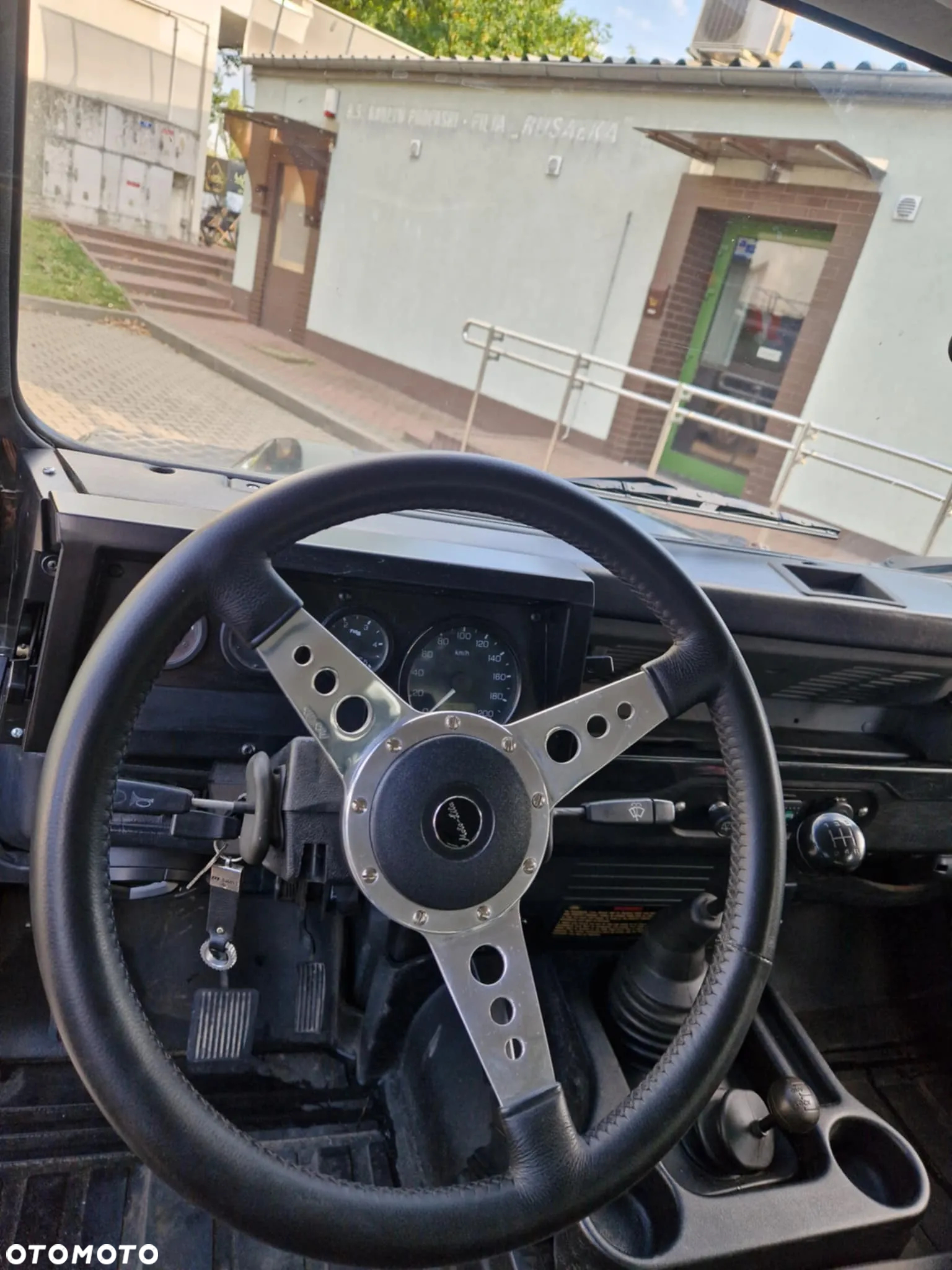 Land Rover Defender 90 2.5 TDI - 6