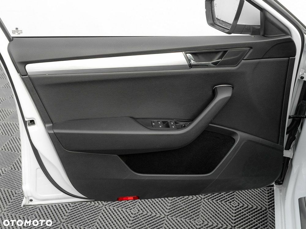 Skoda Superb 2.0 TDI SCR Ambition DSG - 12