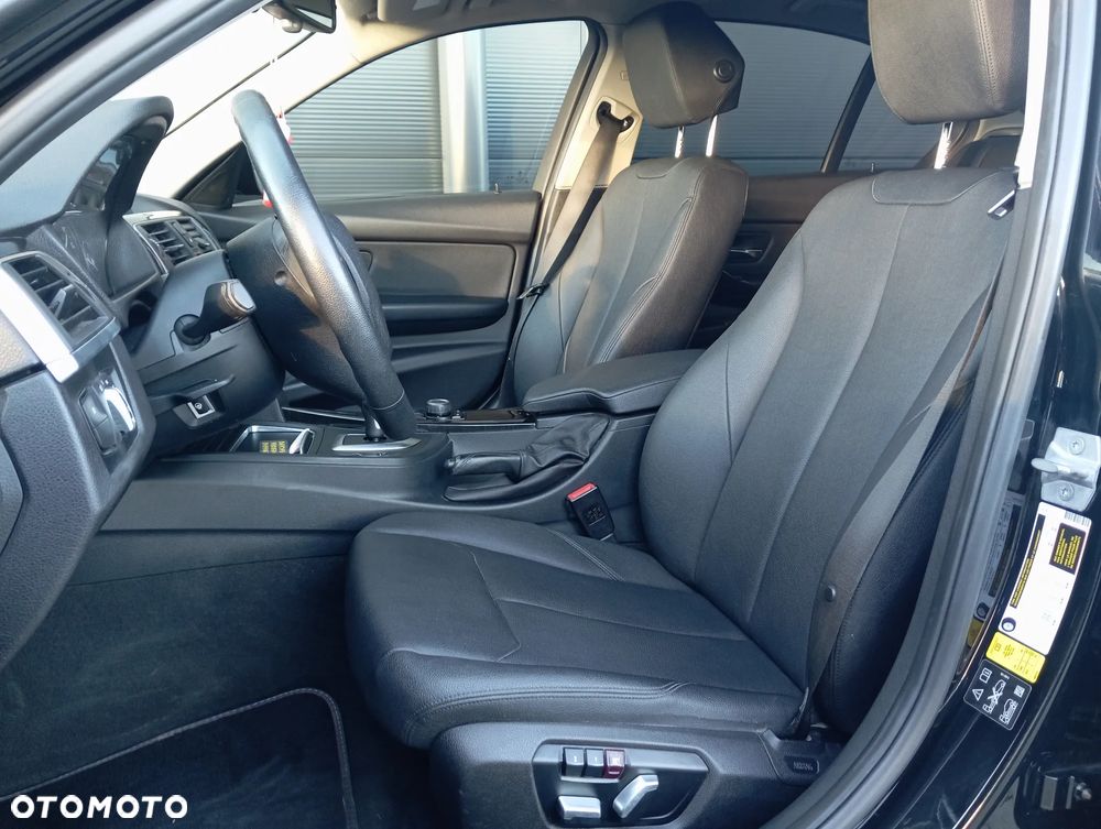 BMW Seria 3 320i Edition M Sport Shadow - 9